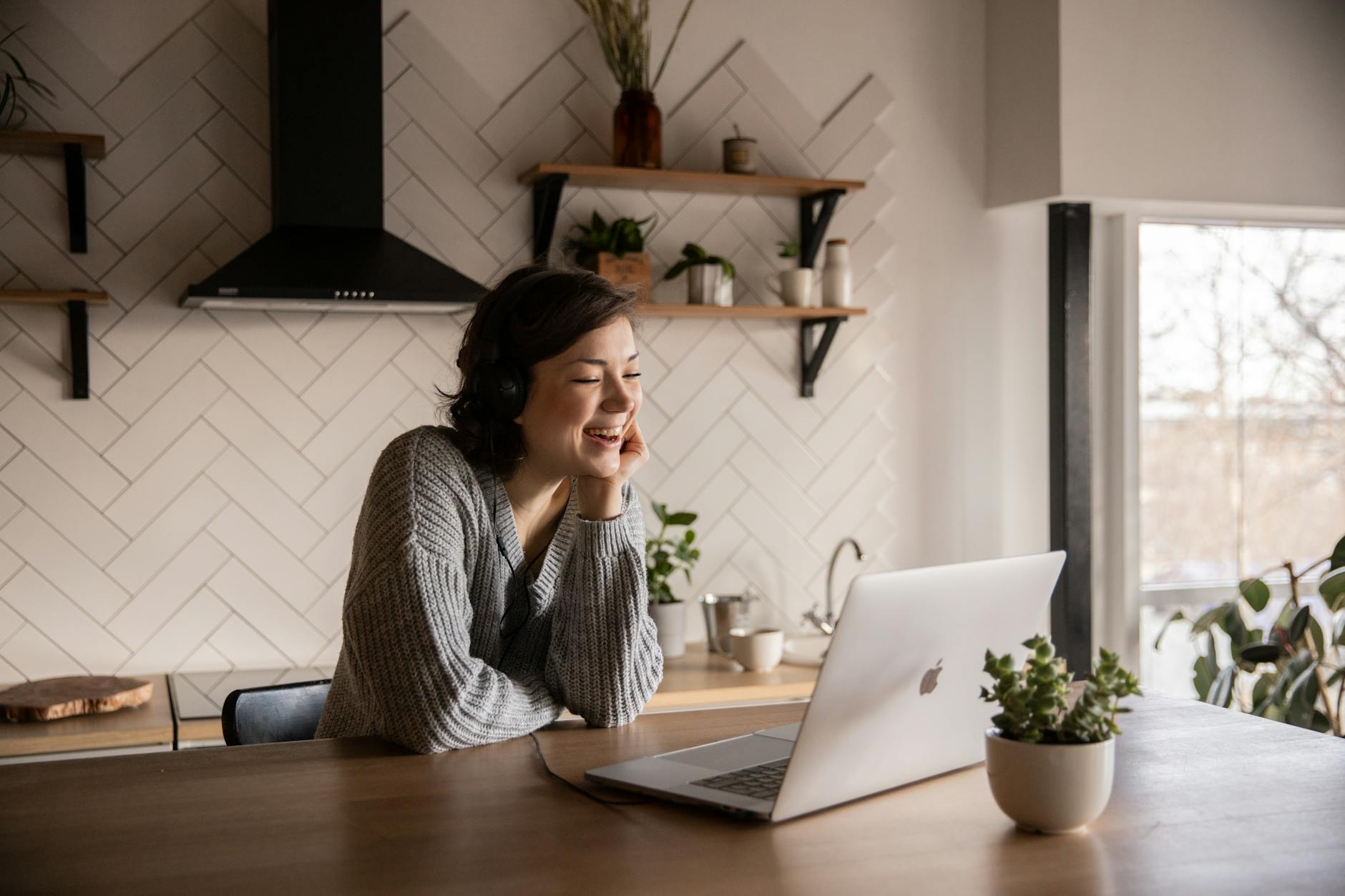 Why Choose EU StudyAssist Loans?